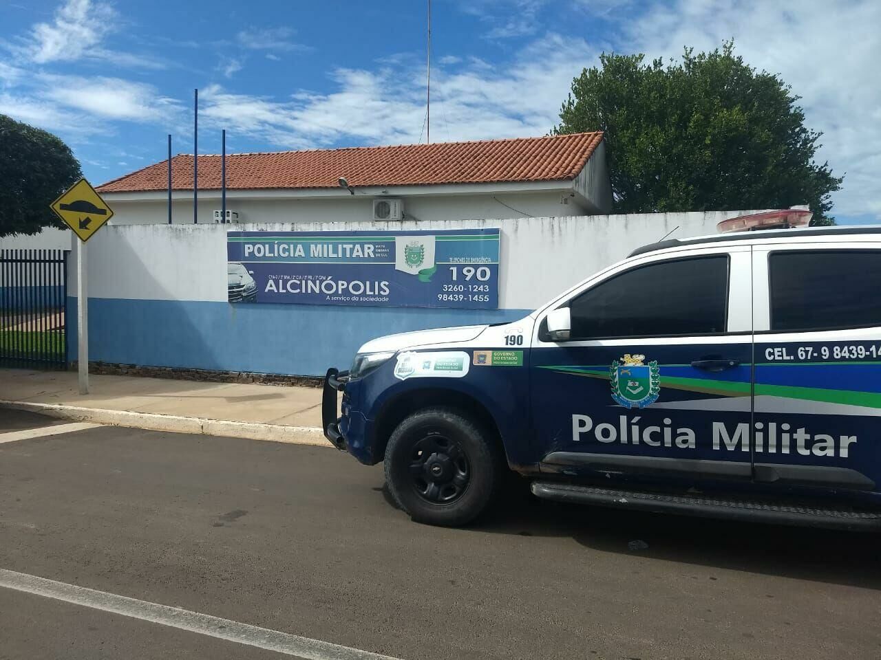 Imagem de compartilhamento para o artigo Homem alcoolizado ameaça companheira com faca em Alcinópolis da MS Todo dia